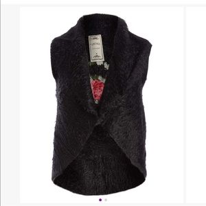 Vintage Concept-Black Fuzzy-Knit Floral Rose Crochet shawl collar vest- S- NWT